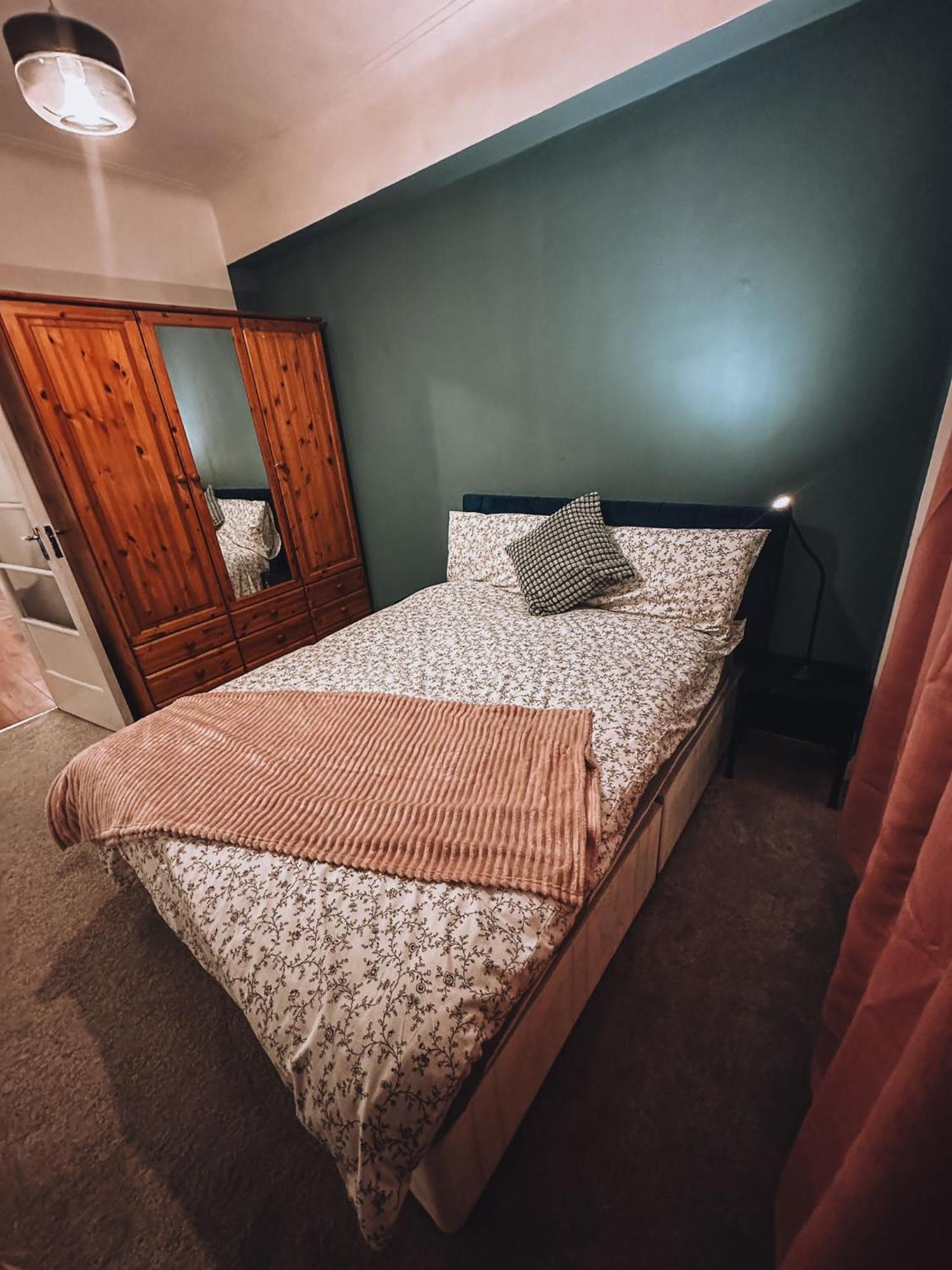 Cosy 2 Bedroom Apartment In Swiss Cottage. Λονδίνο Εξωτερικό φωτογραφία