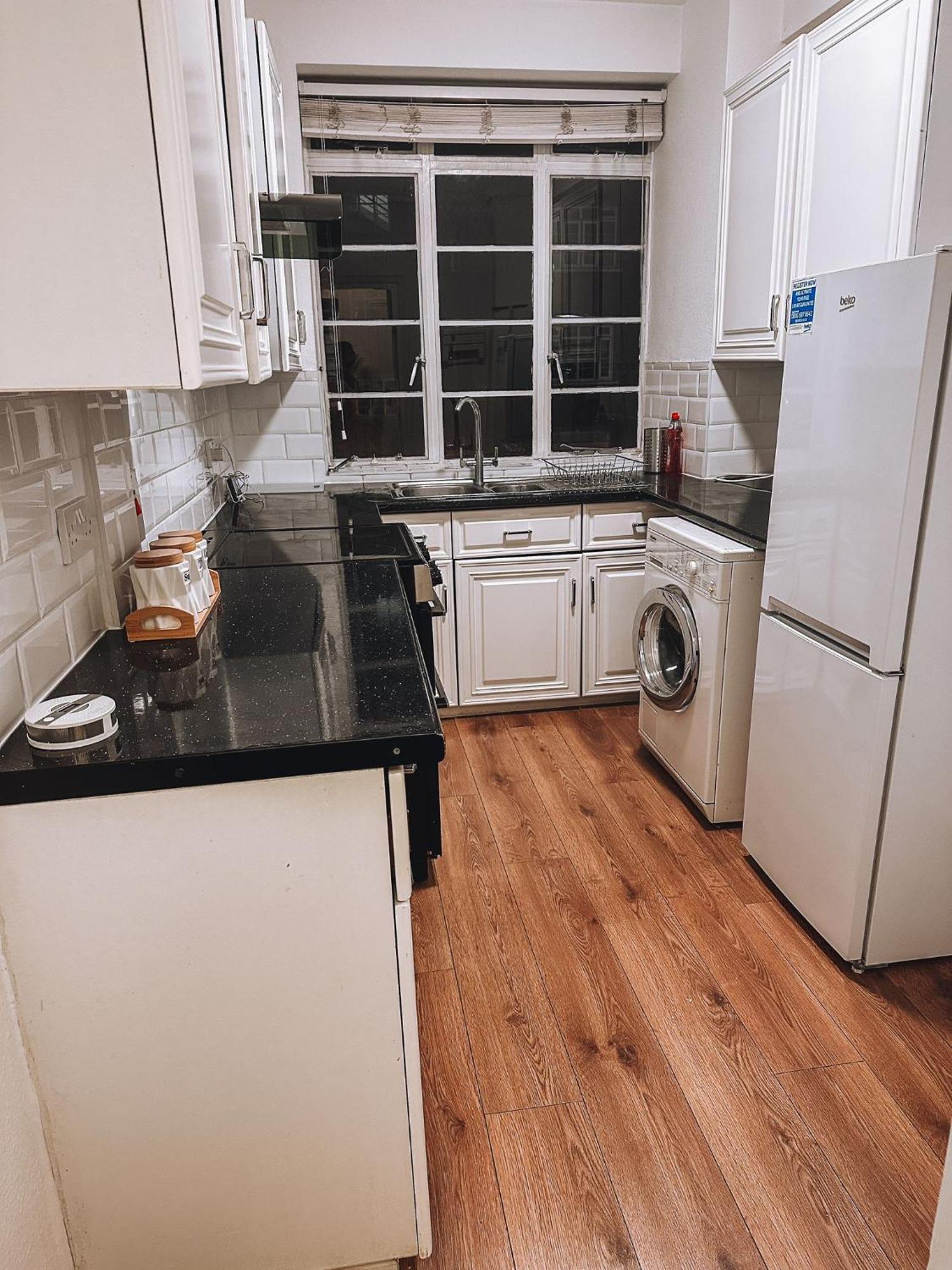 Cosy 2 Bedroom Apartment In Swiss Cottage. Λονδίνο Εξωτερικό φωτογραφία