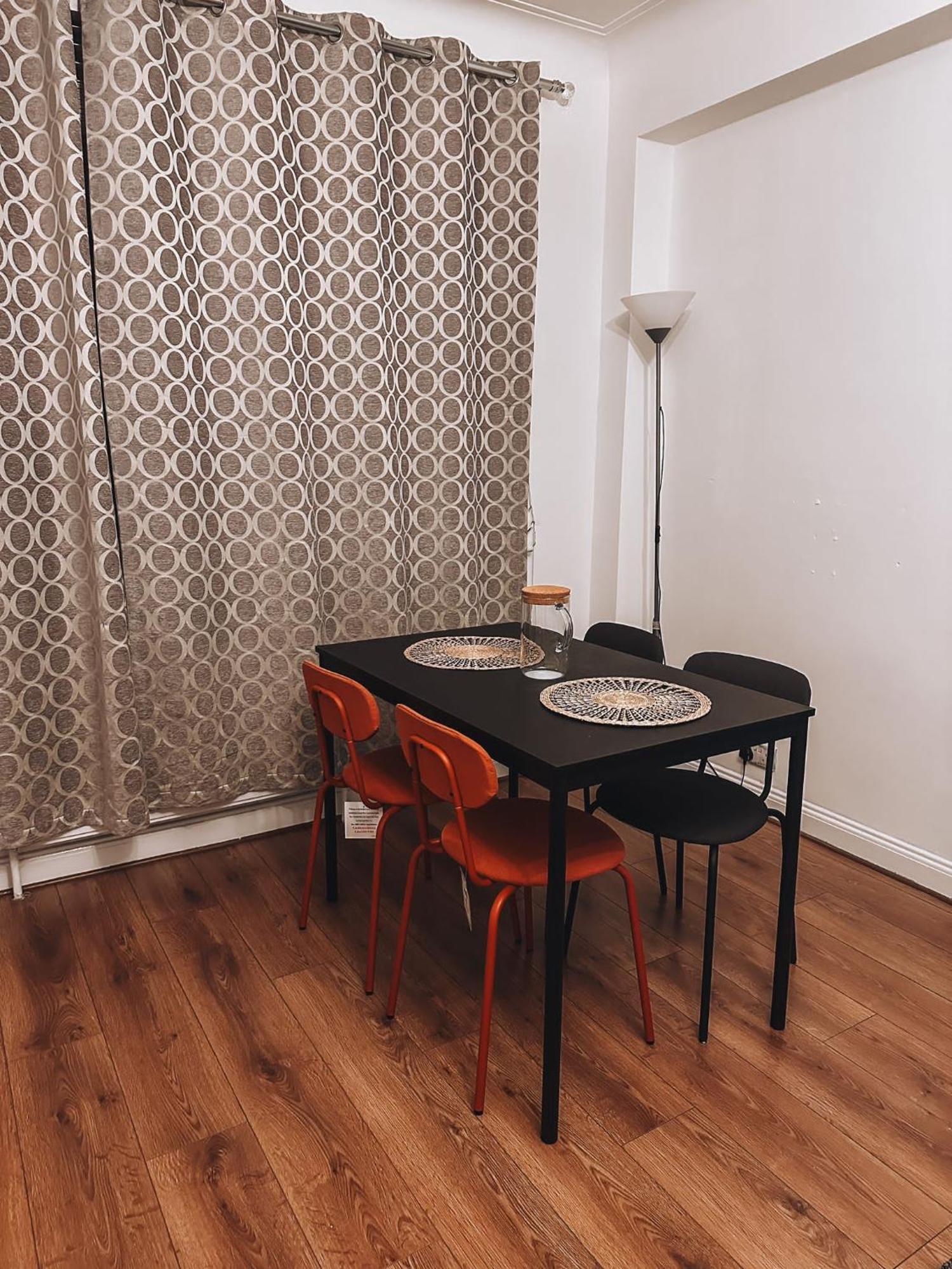 Cosy 2 Bedroom Apartment In Swiss Cottage. Λονδίνο Εξωτερικό φωτογραφία